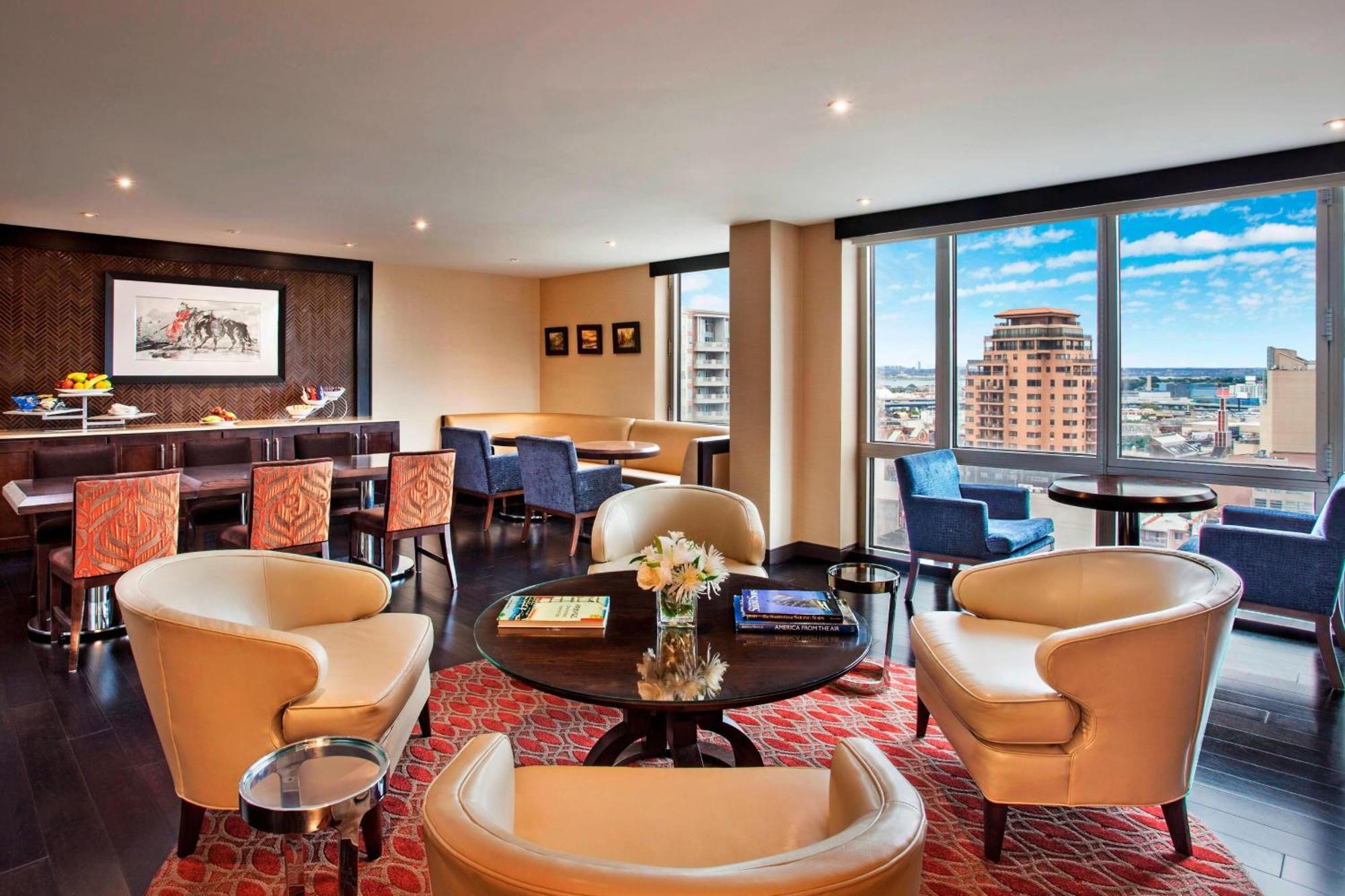 Sheraton Laguardia East Hotel Nova York Exterior foto